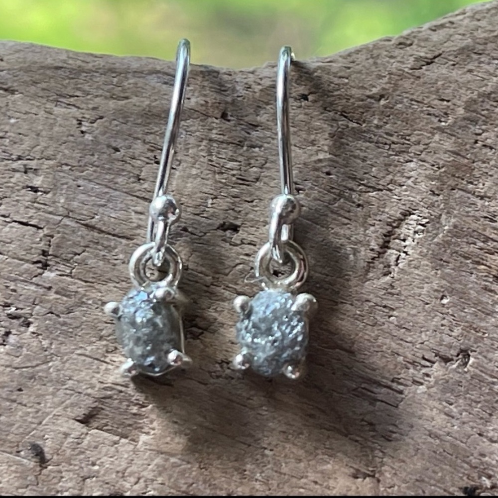 Natural Diamond and Silver Earrings. - Picture 2 of 3